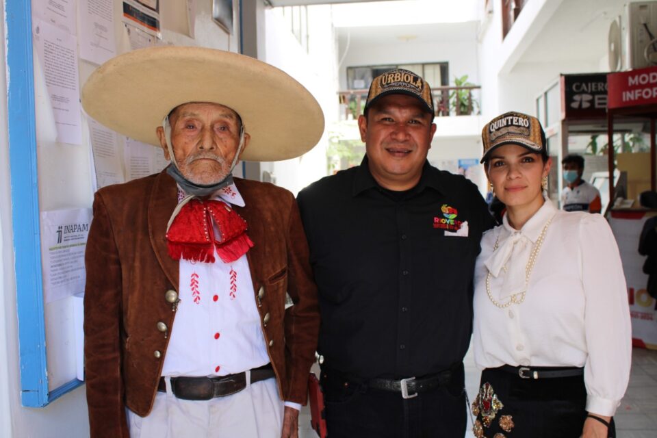 Sobreviviente de la Revolución Mexicana participó en el desfile en Rioverde  